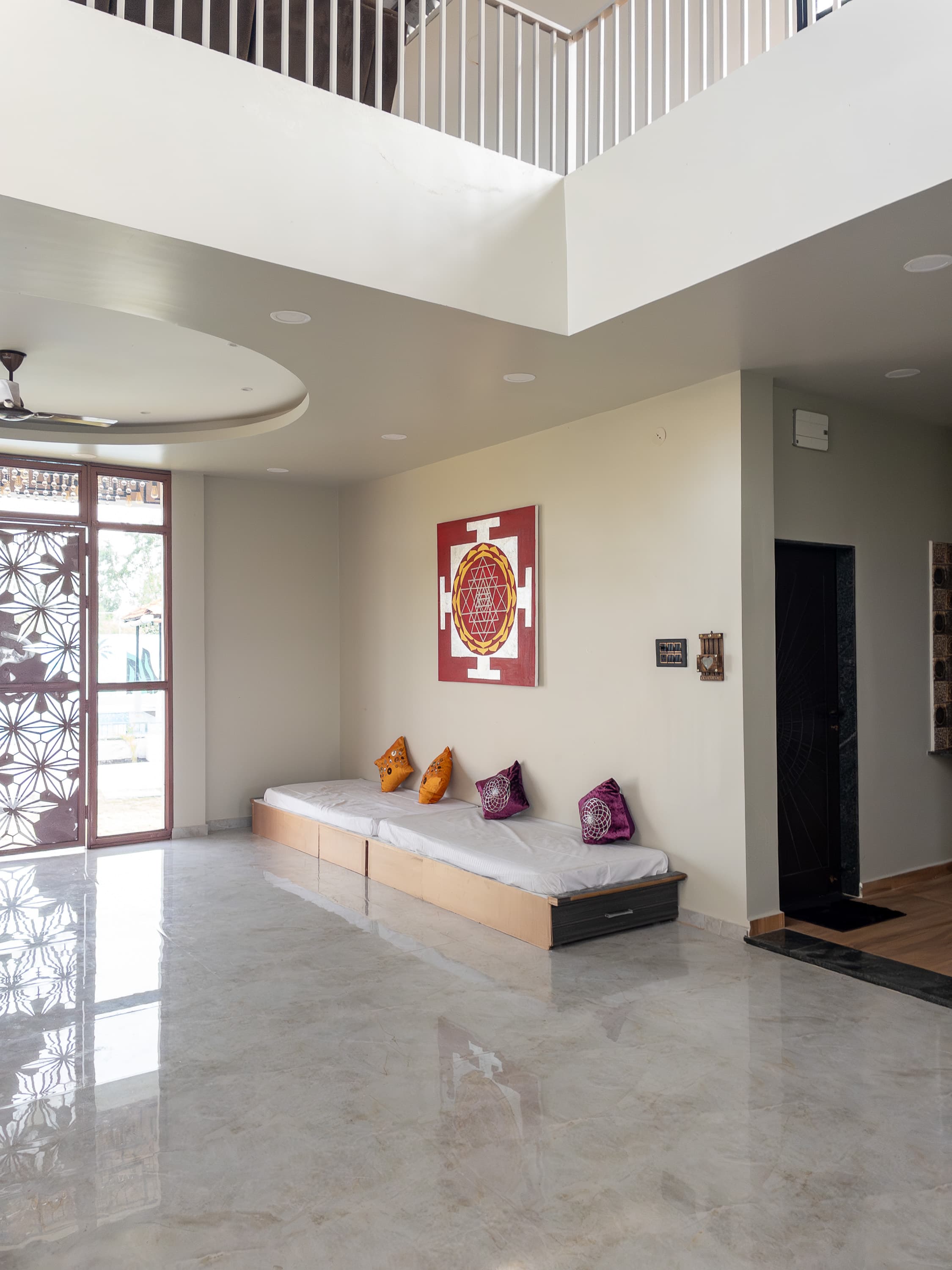 Birthday decor with balloons and lights