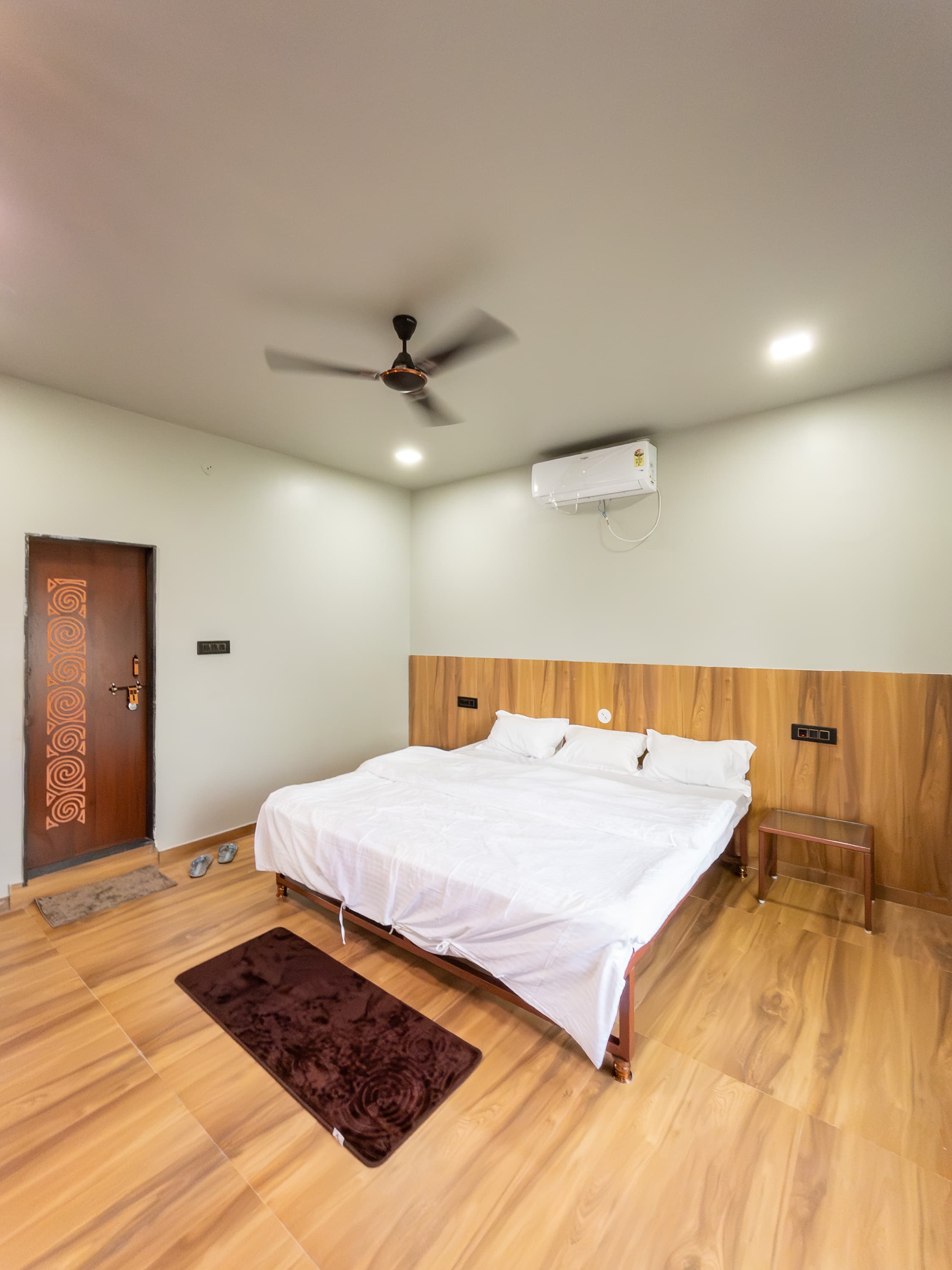 Birthday decor with balloons and lights