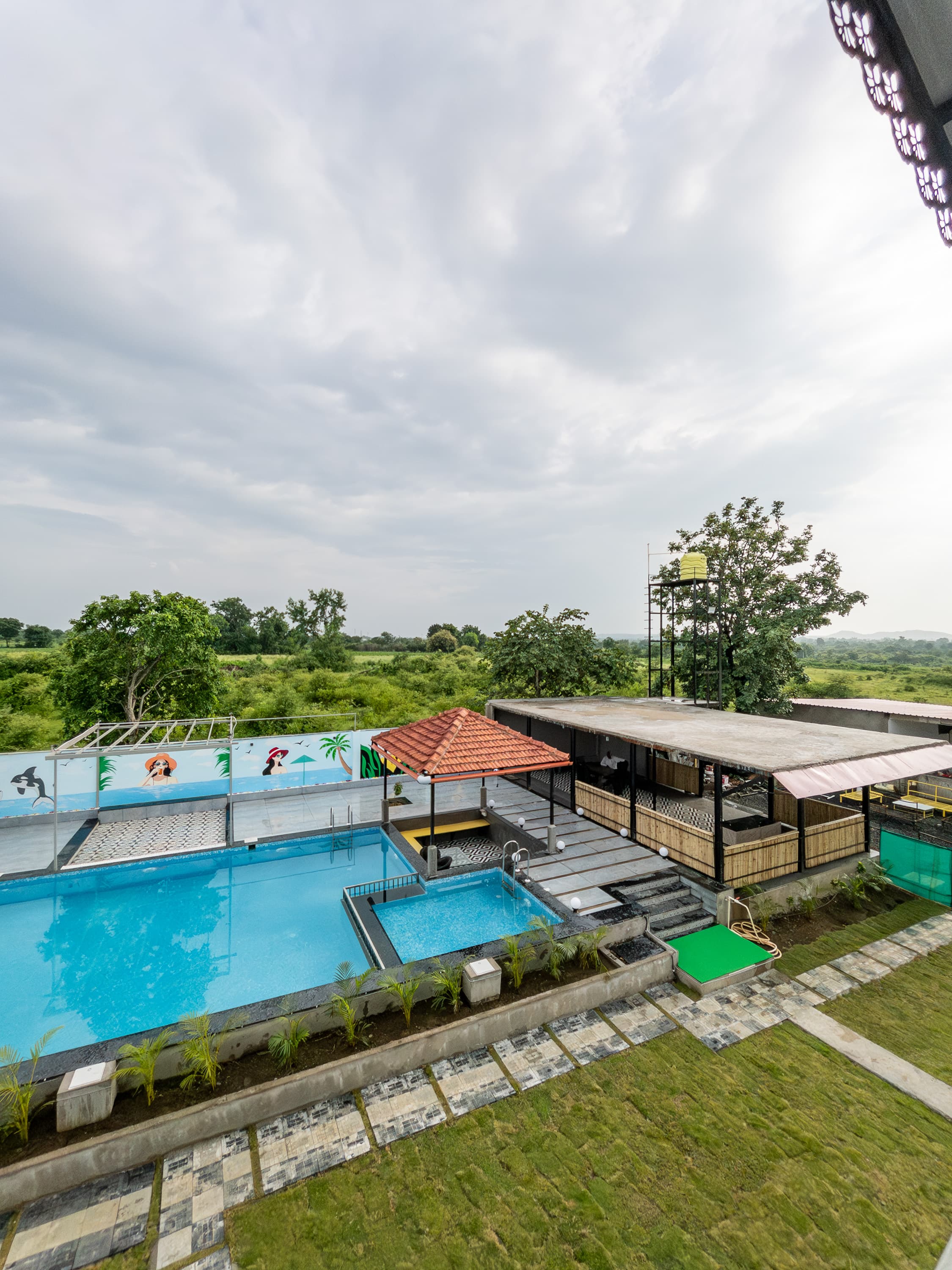 Birthday decor with balloons and lights